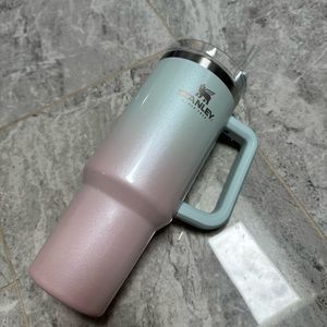 Stanley 40oz Spearmint/Parfait Ombré